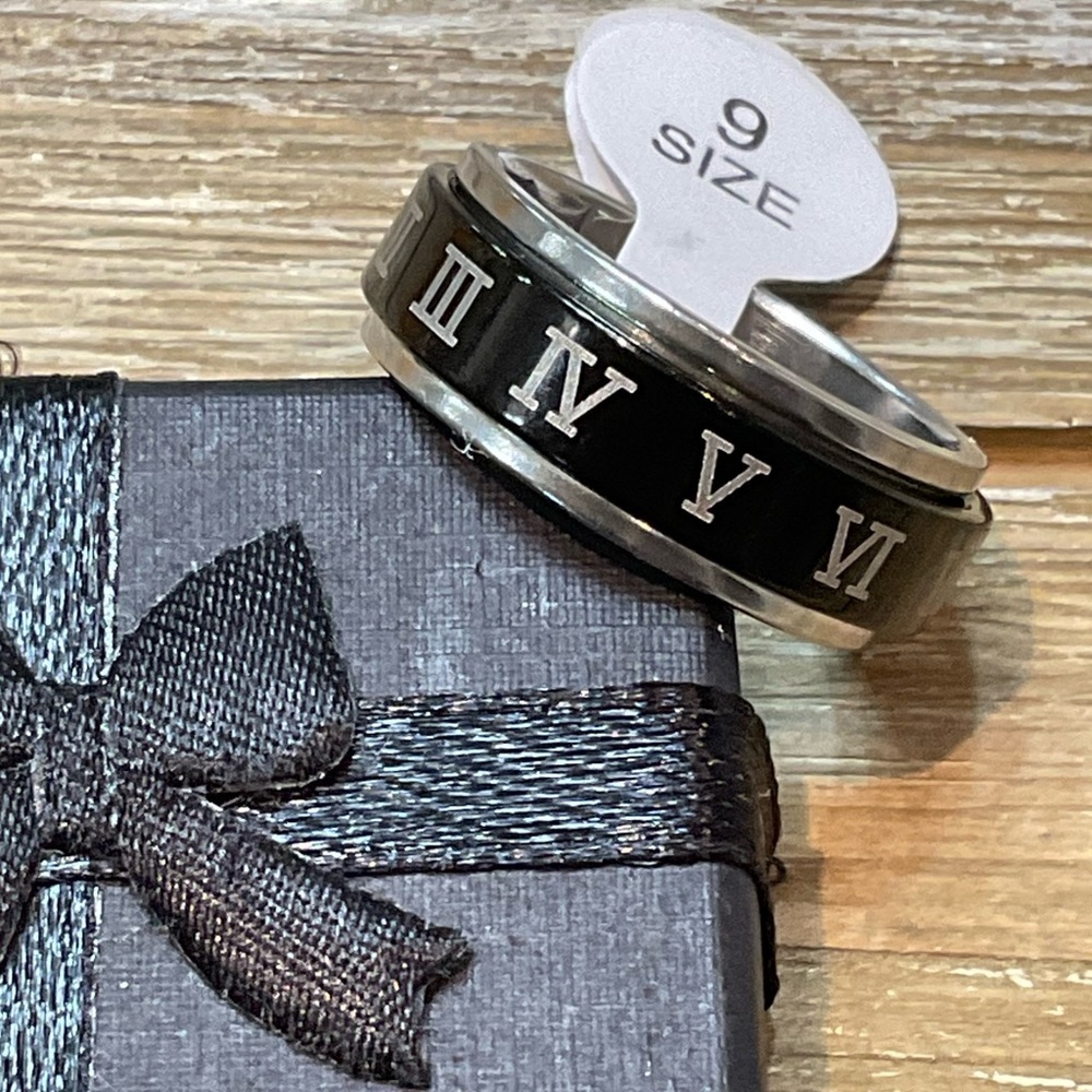 New Unisex  Roman Numeral Stainless Steel Anxiety Spinner Ring 2 Tone Size 9